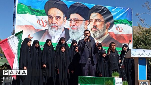 اجتماع باشکوه دانش‌آموزان چهارمحال و بختیاری در گلزار شهدای شهرکرد