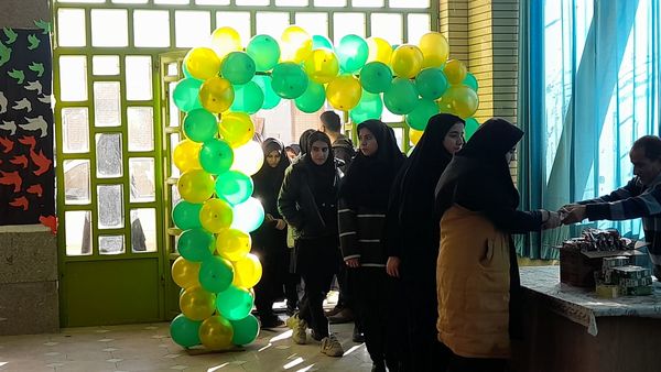برگزاری اجلاس نماز در دبیرستان پروین اعتصامی اسدآباد