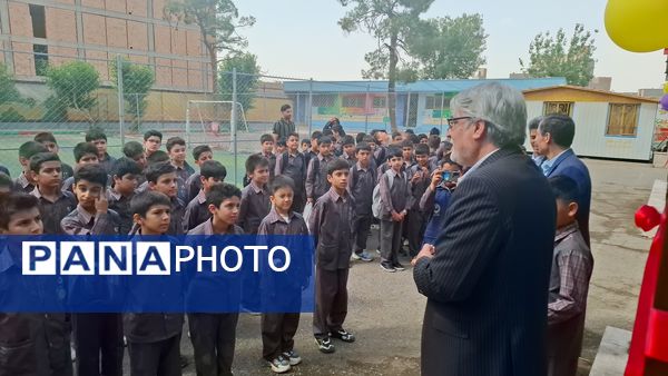 افتتاحیه آلاچیق در دبستان پانزده خرداد 