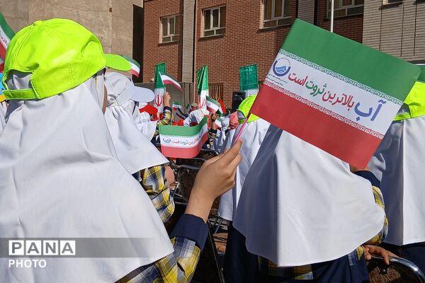 آغاز سال تحصیلی در مدرسه دخترانه مهرنگار باقر شهر با حضور مسئولان 
