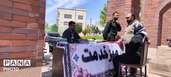 راه‌اندازی میز خدمت نیروی انتظامی شهرستان ساوجبلاغ