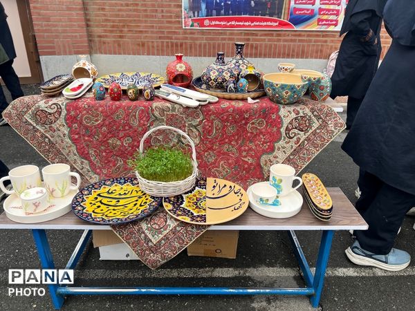 بازارچه‌ای کارآفرینی و مهارت‌آموزی دانش‌آموزان دبیرستان تیمسار فلاحی ناحیه 1 کرج 