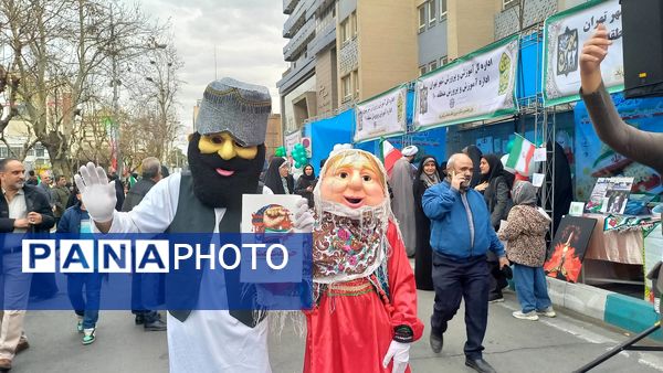 تجلی حضور باشکوه مردم در راهپیمایی ۲۲ بهمن 