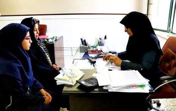 ارتباط مؤثر،پایه‌ای برای اعتمادسازی دانش‌آموزان است