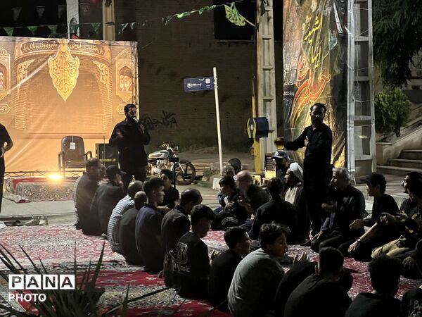 شور حسینی در شهرک ینگی امام  در شب اول محرم 