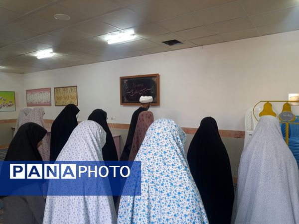 زنگ نماز در دبیرستان حضرت معصومه سلام الله علیها شهرستان خلیل‌آباد نواخته شد