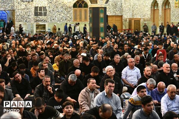 اجتماع عاشقان و زائران حضرت سید الکریم (ع) در شب رحلت آن حضرت 