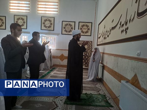 برگزاری نماز جماعت و زنگ گفت‌وگو در اسلامشهر