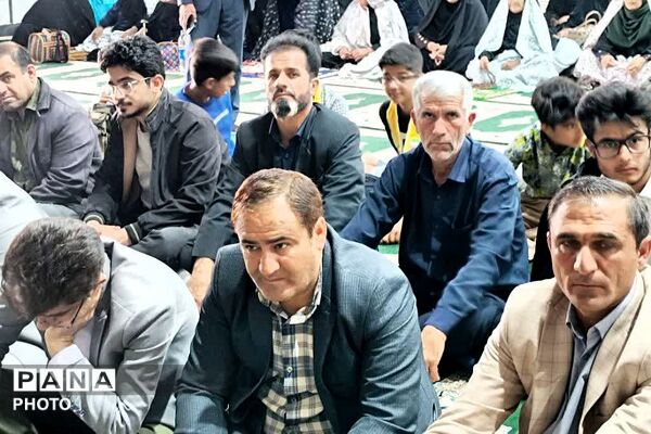حضور پرشور فرهنگیان و دانش آموزان پیشتاز در نماز جمعه‌‌ بخش دیشموک