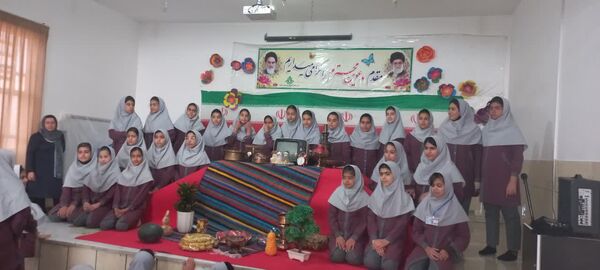 جشن یلدا در دبیرستان رفعت 