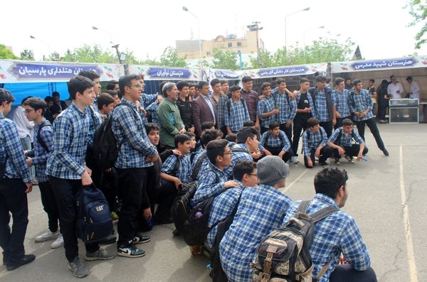  افتتاح نمایشگاه توانمندی‌های هنرستان‌های منطقه ۲ 