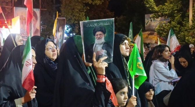 شکوه راهپیمایی‌های شبانه نظرآباد در نود و پنجمین شب اجتماعات