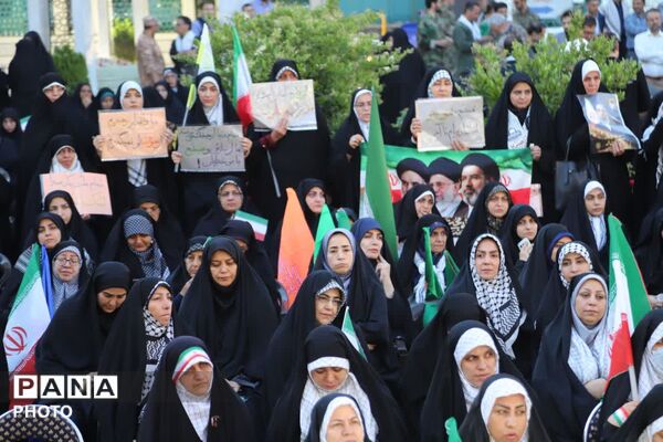 مراسم صبحگاه مشترک بسیج فرهنگیان تهران بزرگ در اداره کل آموزش و پرورش