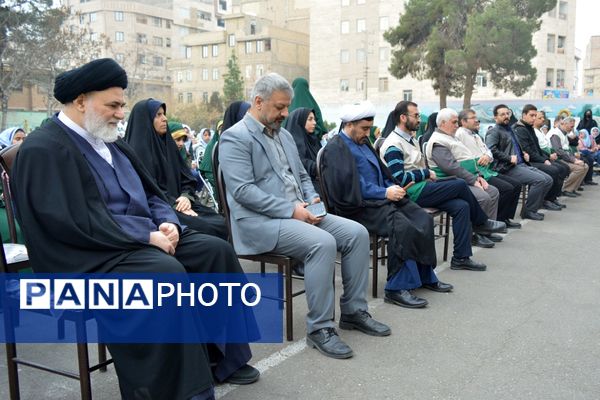 حضور خادمان رضوی در مدرسه قدر بهارستان‌دو