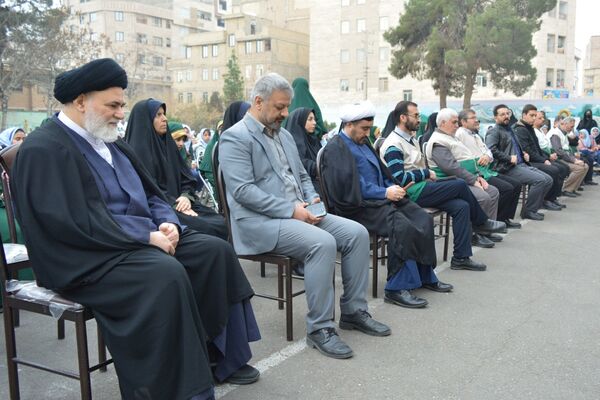 حضور خادمان رضوی در مدرسه قدر بهارستان‌دو
