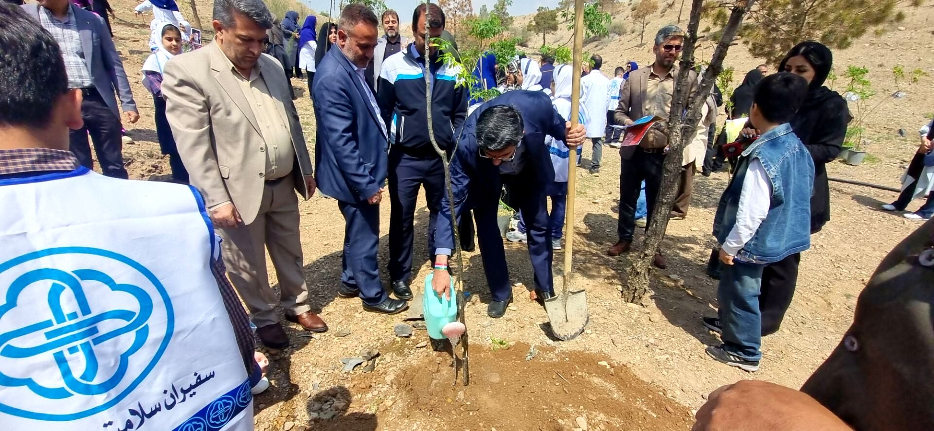 کاشت نهال امید در پاکدشت