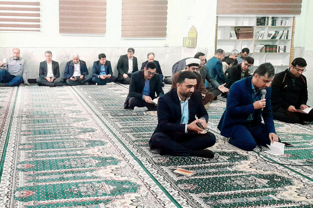 زیارت عاشورا در اداره‌کل آموزش و پرورش استان بوشهر