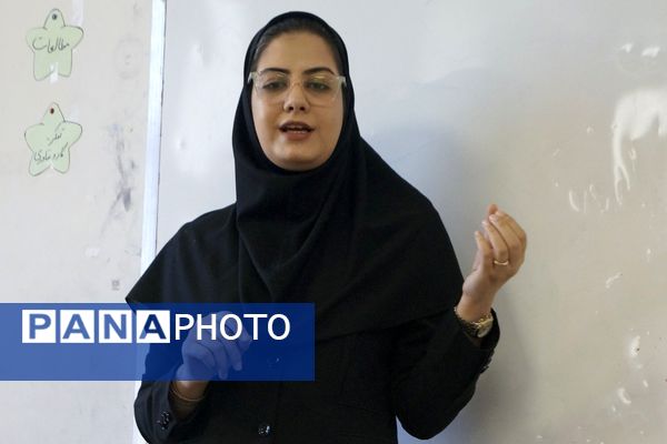 آموزش بهداشت دهان و دندان در مدرسه شهدای ۱۵ خرداد