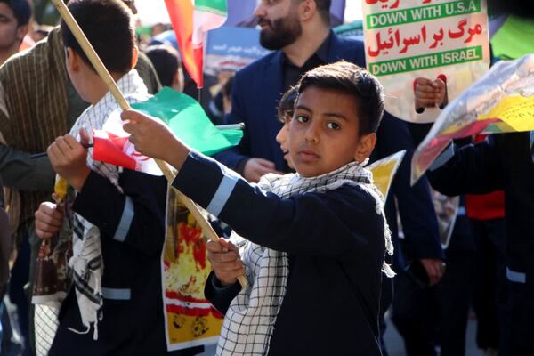 خروش دانش‌آموزان گرگانی در روز حماسه و بصیرت