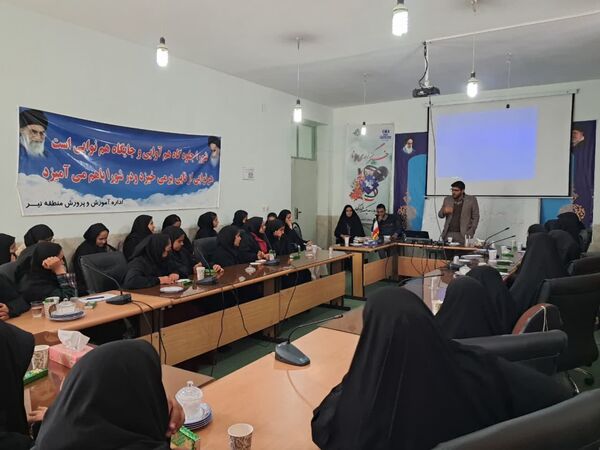 کلاس آموزش خبرنگاری برای دانش‌آموز خبرنگاران شهرستان نیر