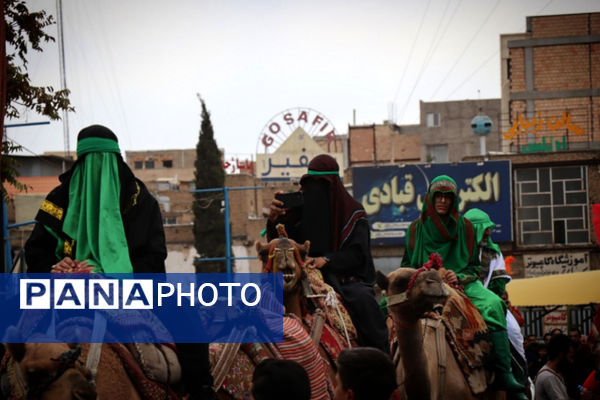 از کودک تا بزرگ پای مکتب حسین(ع)