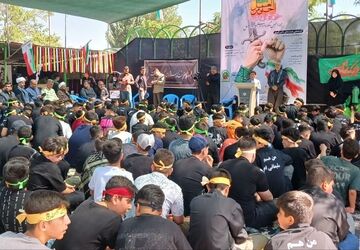 طنین «احلی من العسل» با حضور پرشور  دانش‌آموزان در کامیاران 