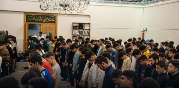 اعتکاف پسران نسل آفتاب