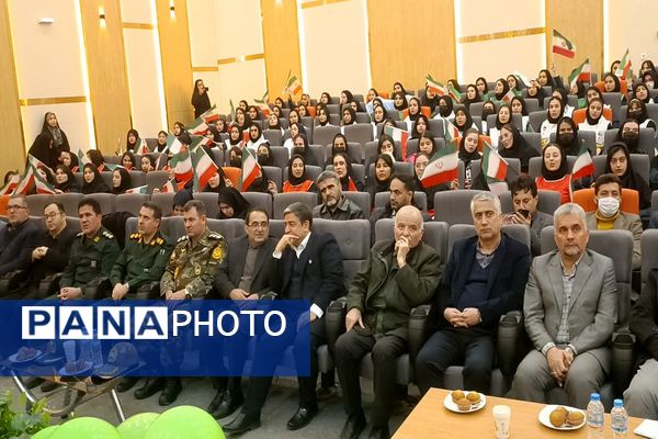 صدای زنگ انقلاب برای آغاز جشنی دوباره