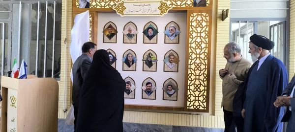 افتتاح یادمان شهدای کانون حضرت زینب (س)