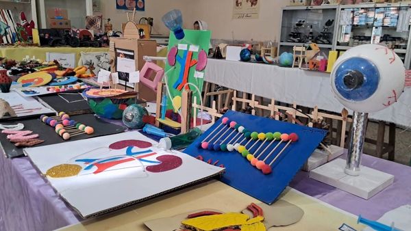 نمایشگاه جشنواره «نوین کاو» در پژوهش سرای دانش‌آموزی حاجی آباد