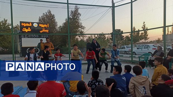 همایش پیاده‌روی خانوادگی در کاشمر 