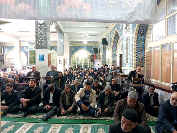 نماز جمعه‌ای که در آن شعار «مرگ بر آمریکا» طنین‌انداز شد