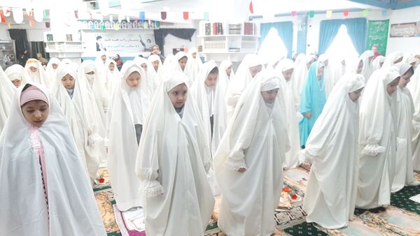 جشن «پروانه‌ها» و پرواز دختران نیایش در حرم رضوی