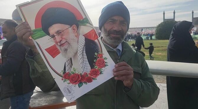نقش جهان غرق در شور و بصیرت انقلابی
