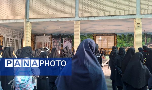 صبحگاه دبیرستان فیاض 