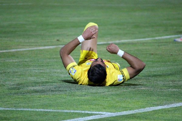 بازی بدون گل تراکتور و فجر سپاسی