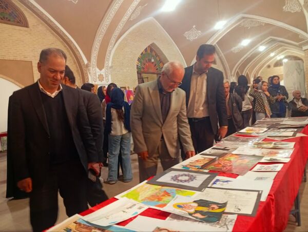 اختتامیه جشنواره هنری «فردا» و نمایشگاه آثار دانش‌آموزان ناحیه یک یزد