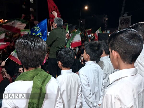 خروش ملت ایران در شب نود و پنجم حماسه میدان داری-٢