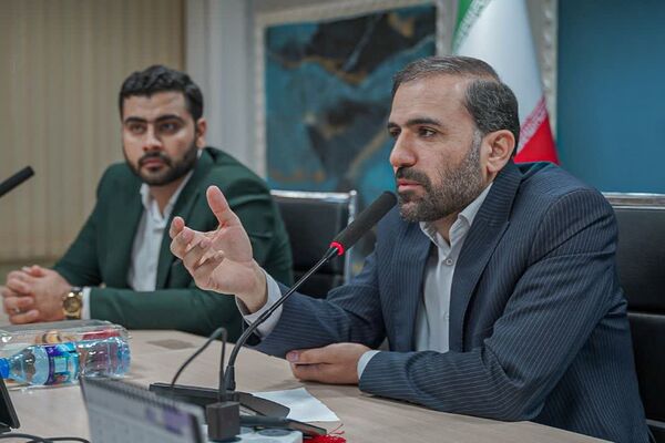 نشست رئیس انجمن اسلامی کل کشور با مسئولان انجمن‌های اسلامی استان کرمانشاه 