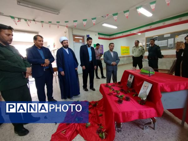 مردم شهرستان فاروج همدل و یکصدا پای صندوق‌های رأی 