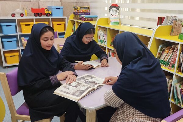 هفته کتابخوانی، با دوستان اهل کتاب در دبیرستان مهدیه