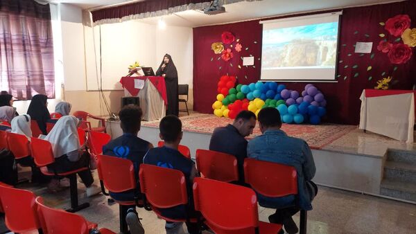 برگزاری کارگاه آموزش خبرنگاری ویژه دانش‌آموزان خبرنگار پانا در شهرستان فلاورجان 