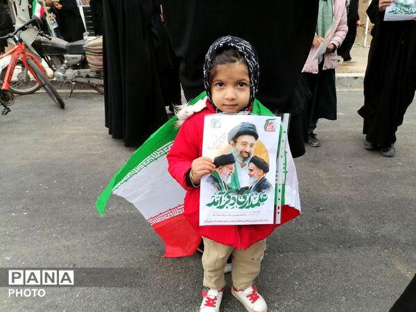 راهپیمایی نوجوانان و کودکان در روز قدس در شهرستان خلیل آباد