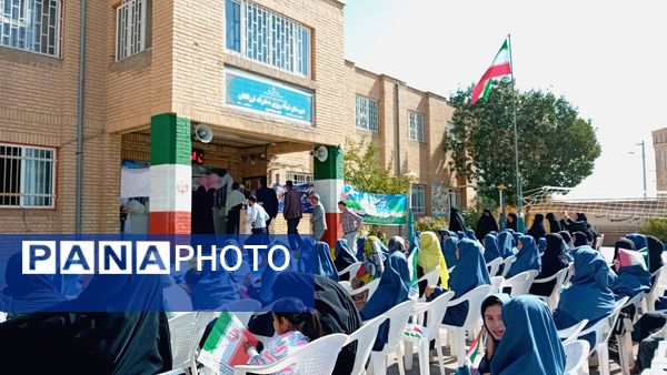 نواختن زنگ مهر و آغاز سال تحصیلی جدید در شهرستان کمیجان