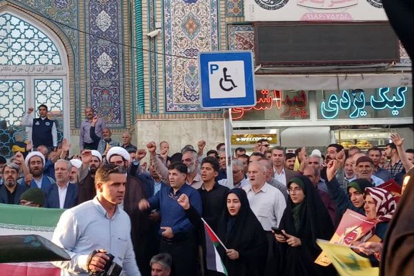 جشن بزرگ پیروزی رزمندگان اسلام در نبرد علیه رژیم صهیونیستی و آمریکای جنایتکار در شهرستان قروه