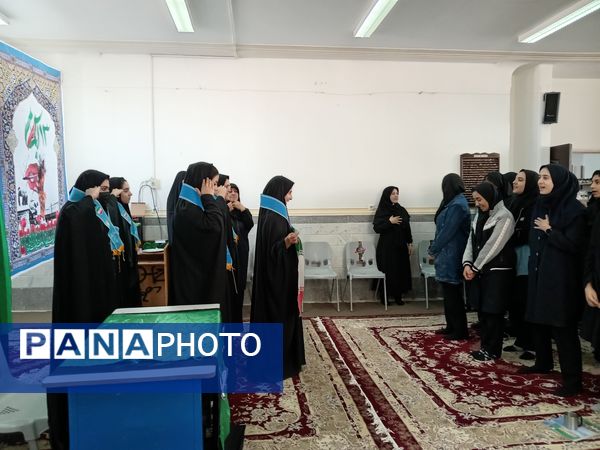مراسم روز دانش آموز و ایام فاطمیه در دبیرستان حضرت خدیجه (س)جعفریه قم 