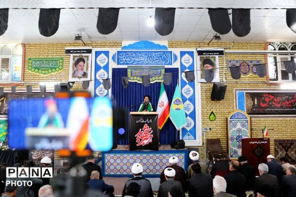 تجدید عهد با آرمان های رهبر شهید انقلاب در نماز جمعه فشافویه