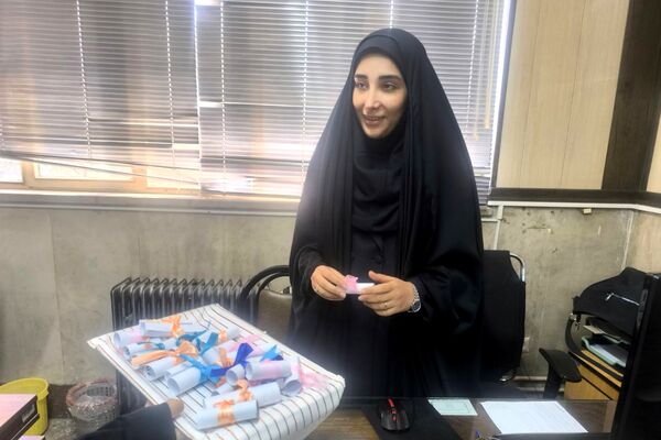 پاسداشت بزرگداشت حافظ شیرازی در اداره آموزش و پرورش ناحیه یک شهرری