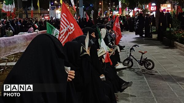 تداوم حماسه در شهرِ هزار شهید؛ ۲۲۲ شب ایستادگی در میدان شهدا