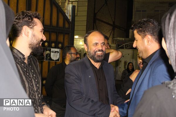 نظرآباد میزبان آیین بزرگداشت رهبر شهید با حضور مسئولان و دانش‌آموزان